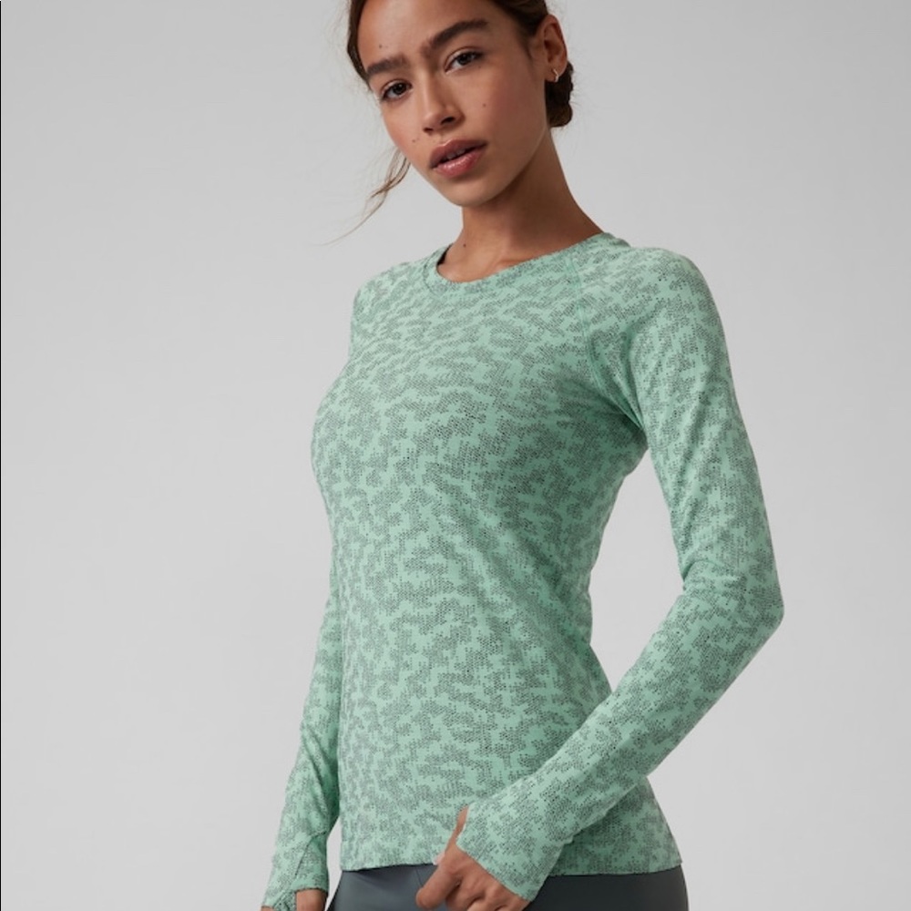 Athleta Momentum Top Longsleeve